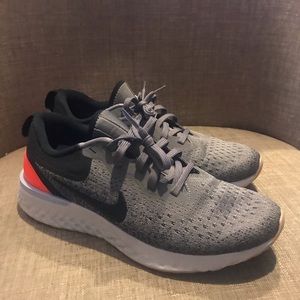 Nike Odyssey React women’s running shoe (6.5)